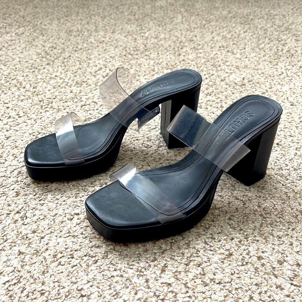 Schutz Ariella Platform Vinyl Sandal Size 5.5